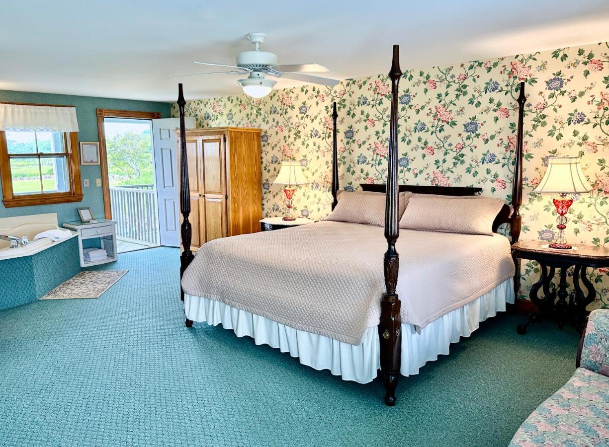 Rose Farm Inn Нью-Шорхэм Экстерьер фото